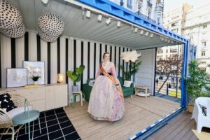 Inauguración del Saloncito fallero en la Plaza del Ayuntamiento